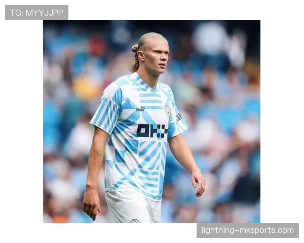 哈兰德欧冠首秀上演帽子戏法表现抢眼 哈兰德欧冠首秀上演帽子戏法表现抢眼