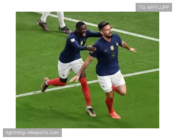 奥斯曼·登贝莱鞋柜一照：一双鞋的钱能改造我家厨房，这差距真扎心